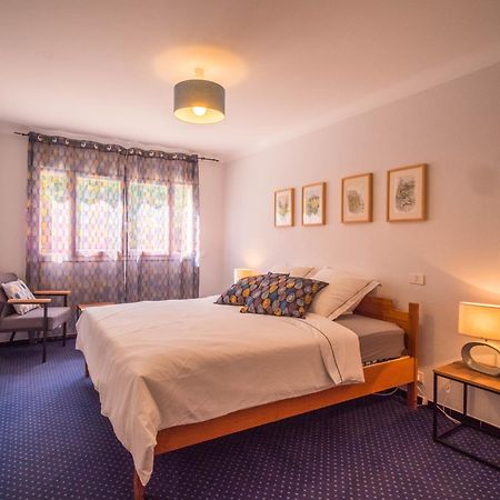 Camping Hotel Les Rives Du Loup Туррет-сюр-Лу Экстерьер фото