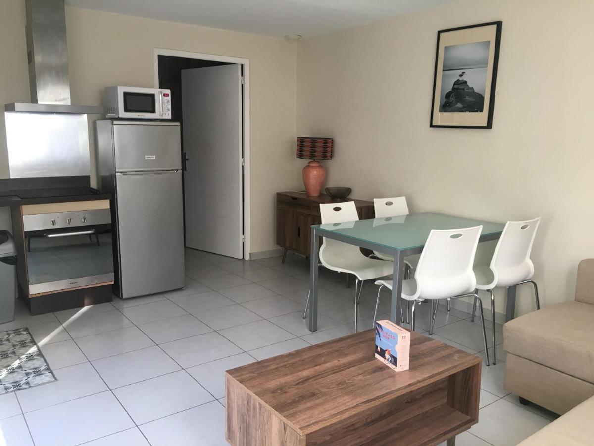 Camping Hotel Les Rives Du Loup Туррет-сюр-Лу Экстерьер фото